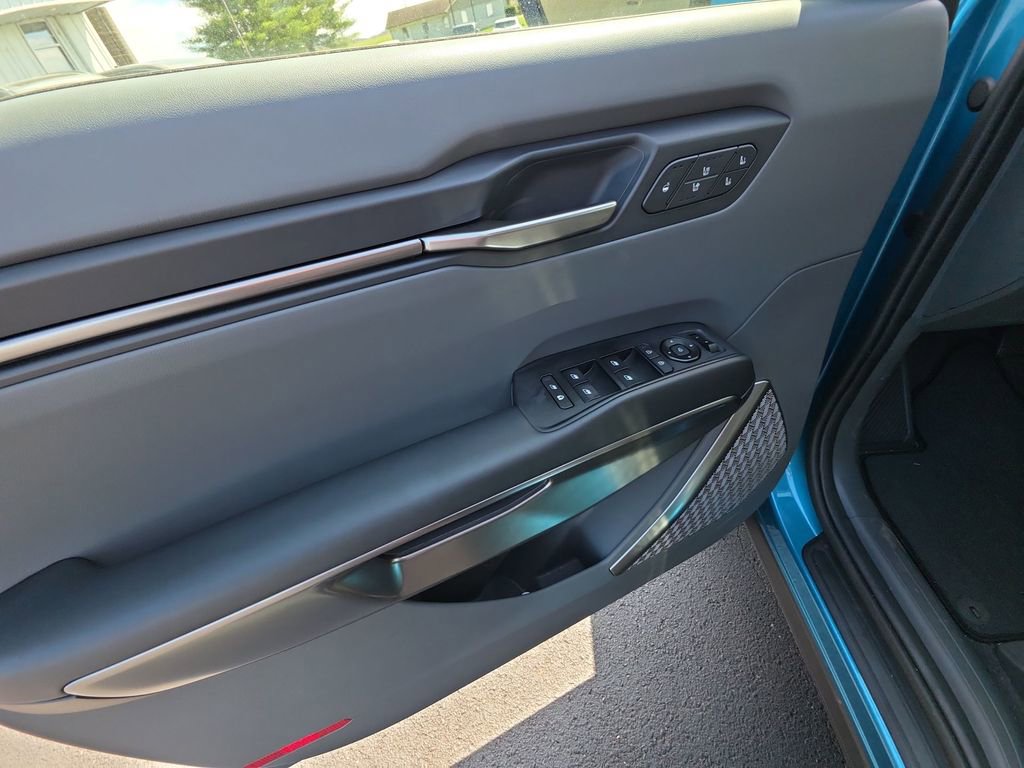 Used 2026 Kia EV9 Wind image 13