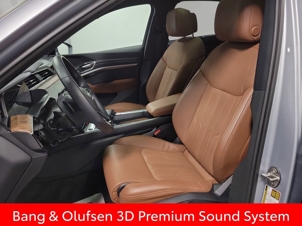Used 2022 Audi e-tron Prestige w/ Prestige Package image 13