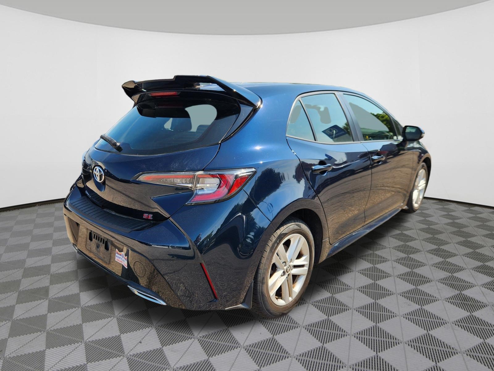 Used 2019 Toyota Corolla SE w/ SE Option Package FWD image 4