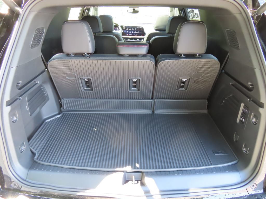 New 2026 Chevrolet Traverse RS w/ LPO, Floor Liner Package AWD/4WD image 21