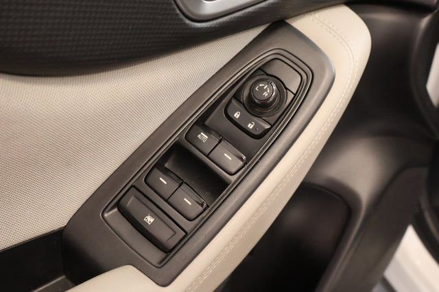 Used 2022 Subaru Forester Base image 10