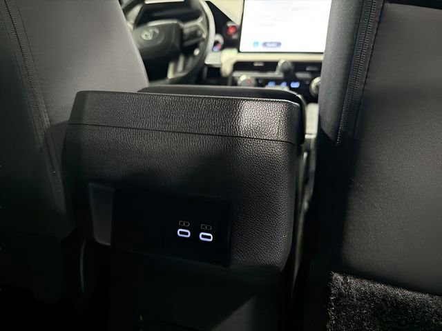 Used 2024 Toyota Tacoma TRD Sport image 32