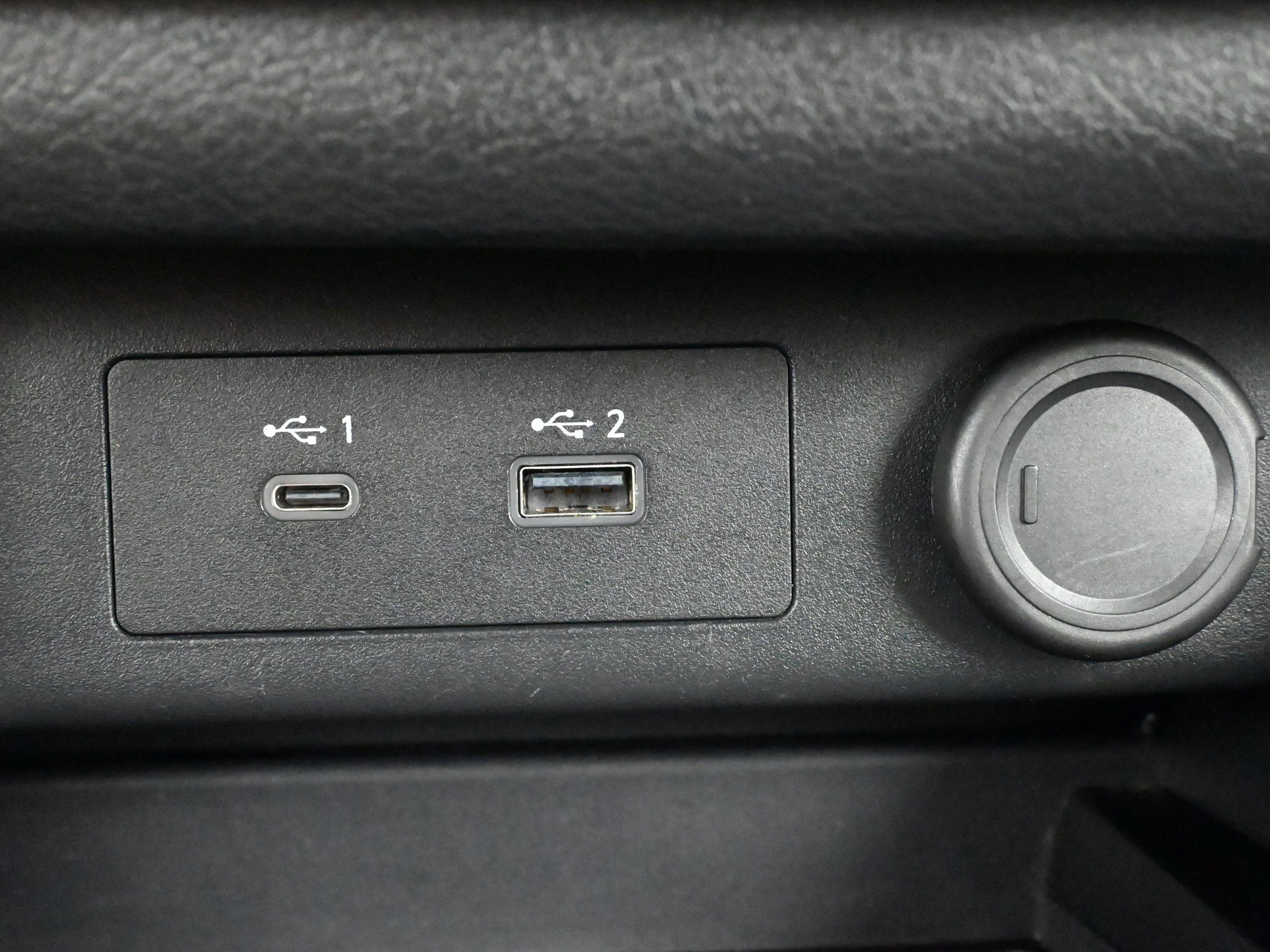 Used 2023 Nissan Rogue SV image 18