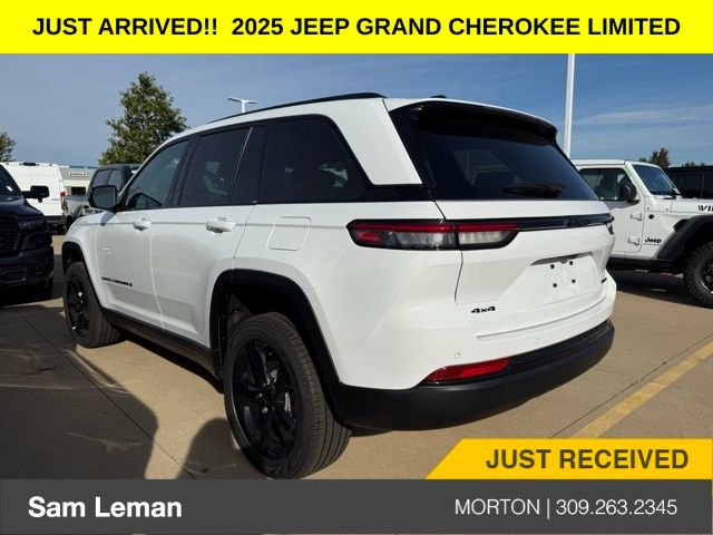 New 2025 Jeep Grand Cherokee Limited w/ Black Appearance Package image 13