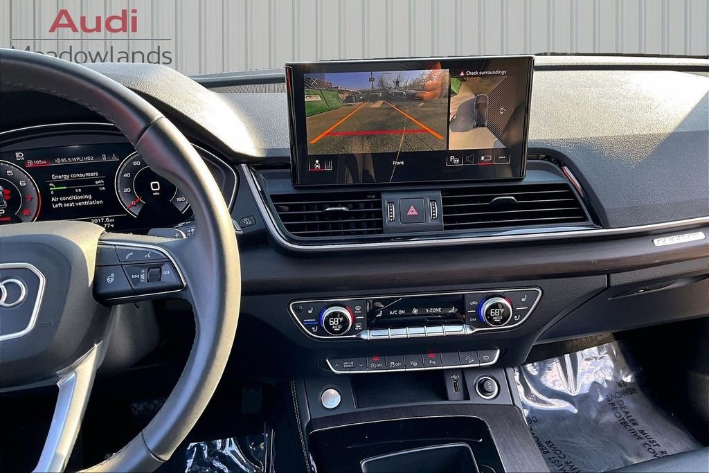 Used 2023 Audi Q5 2.0T Prestige w/ Prestige Package image 9