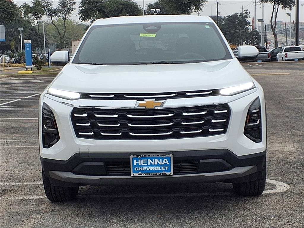 New 2026 Chevrolet Equinox LT image 2