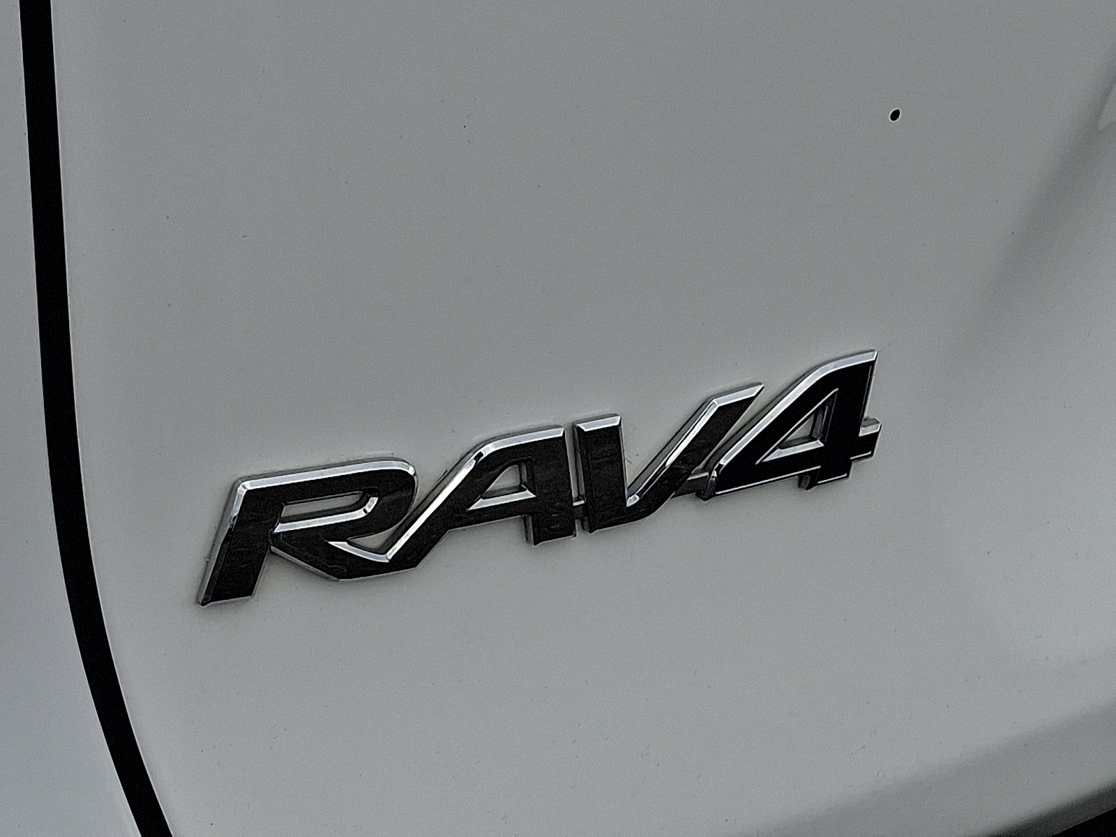 Used 2024 Toyota RAV4 LE AWD/4WD image 32