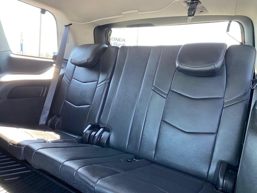 Used 2020 Cadillac Escalade Luxury AWD/4WD image 20