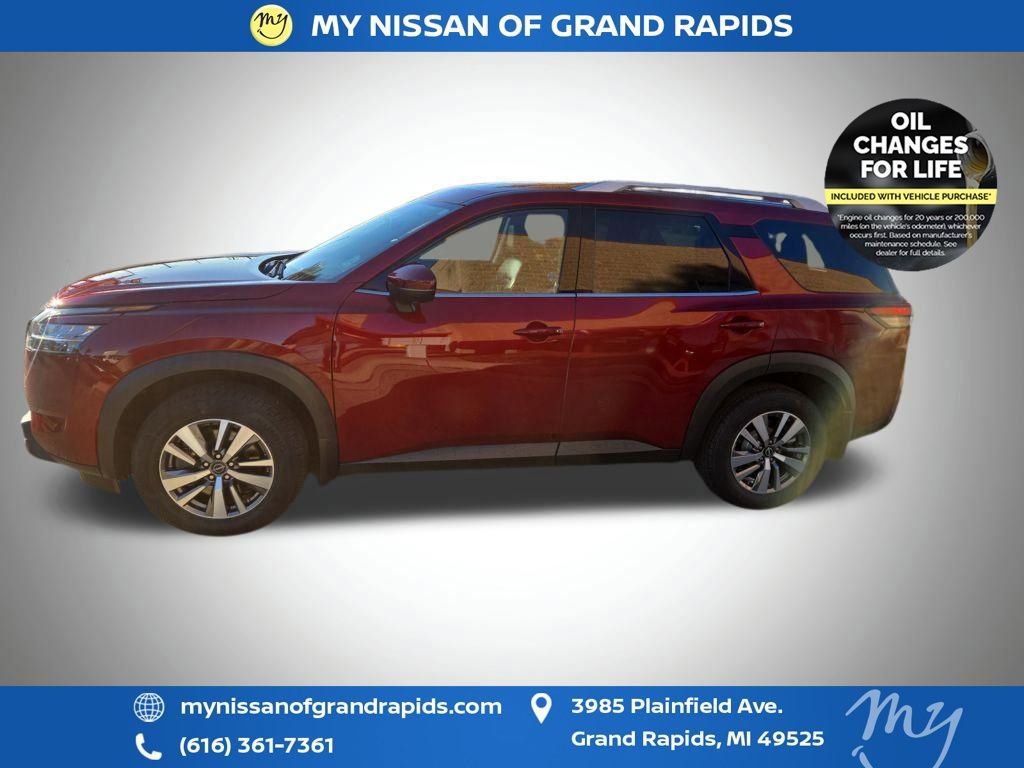Used 2023 Nissan Pathfinder SL image 9