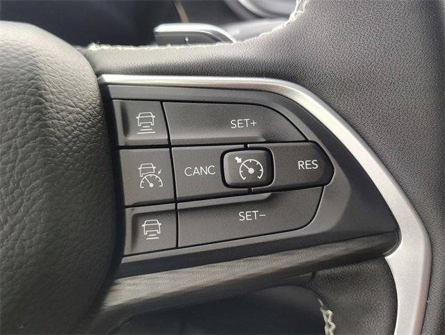 New 2025 Jeep Grand Cherokee L Laredo image 14