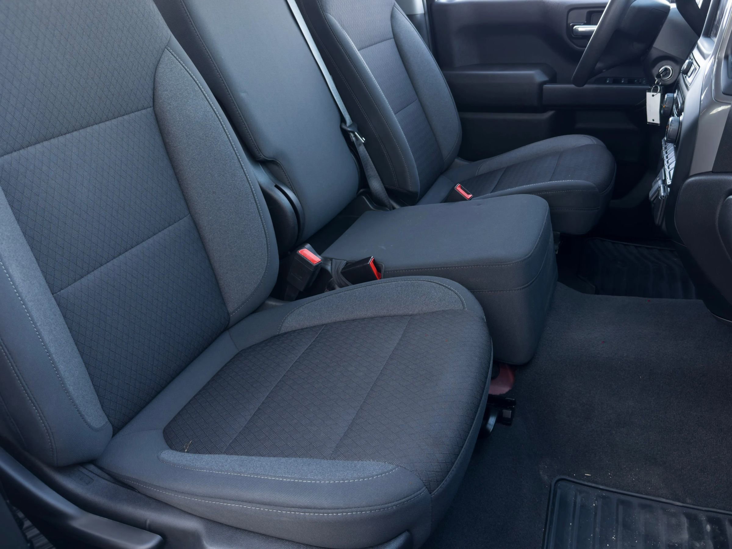 Used 2022 Chevrolet Silverado 1500 Custom w/ LPO, Dark Essentials Package AWD/4WD image 28