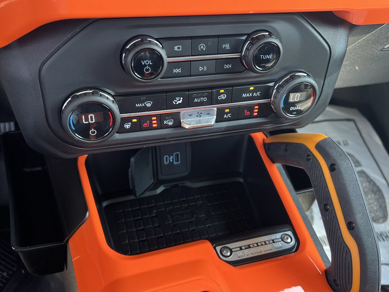 Used 2024 Ford Bronco Badlands AWD/4WD image 21