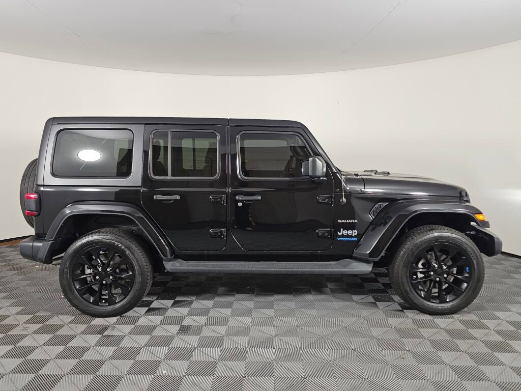 Used 2022 Jeep Wrangler Unlimited Sahara 4xe image 2