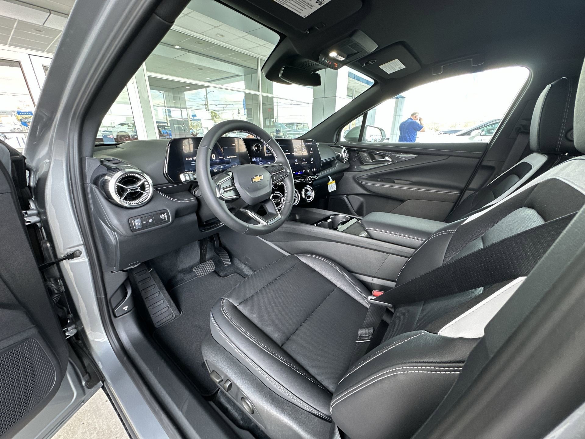 New 2026 Chevrolet Blazer EV LT FWD image 10
