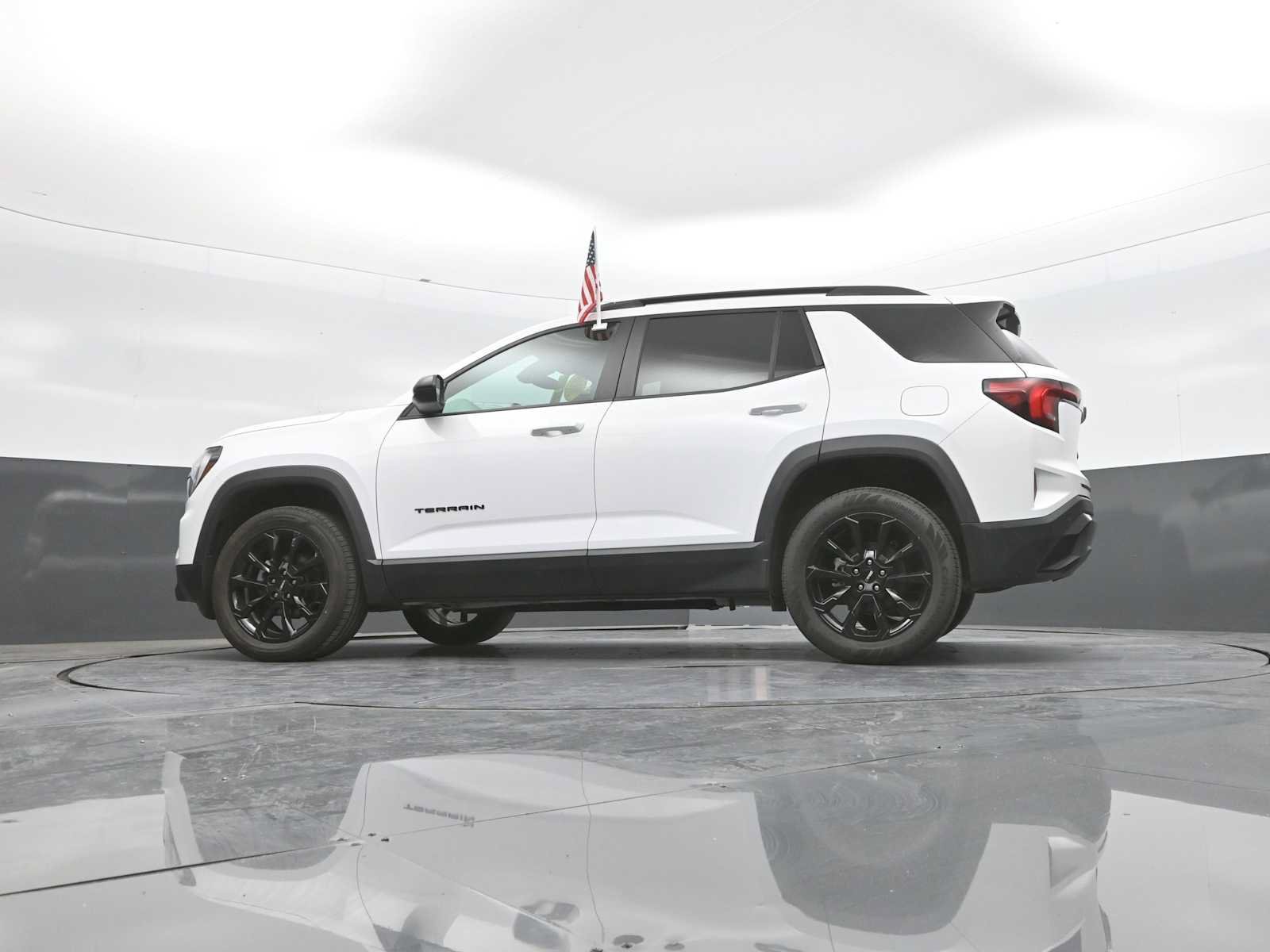 Used 2026 GMC Terrain Elevation w/ Elevation Premium Package AWD/4WD image 33
