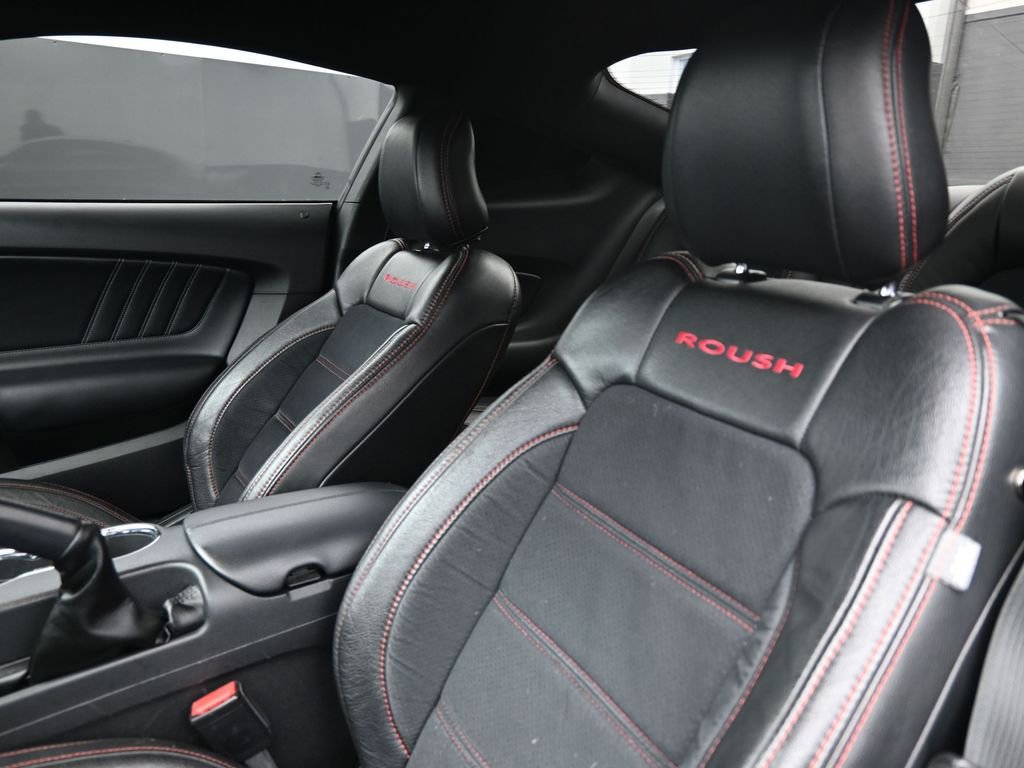 Used 2017 Ford Mustang GT Premium w/ GT Performance Package image 18