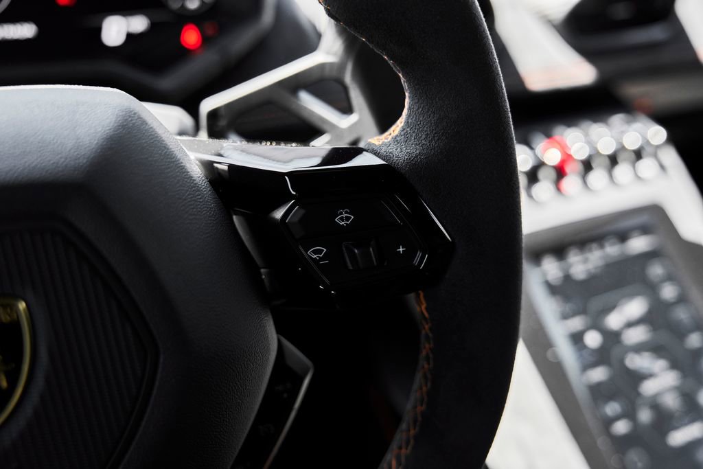 Used 2023 Lamborghini Huracan Sterrato image 59