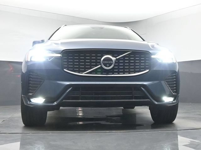 Used 2024 Volvo XC60 B5 Plus w/ Protection Package Premier AWD/4WD image 11