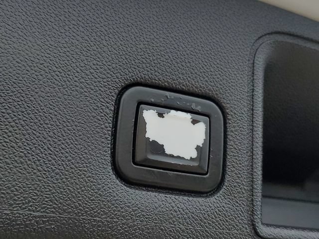 Used 2021 GMC Terrain SLT w/ LPO, Floor Liner Package FWD image 34