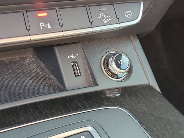 Used 2020 Audi Q5 2.0T Premium Plus w/ Premium Plus Package image 29