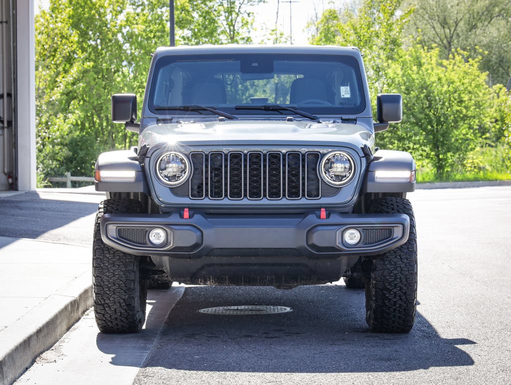 Used 2025 Jeep Wrangler Unlimited Rubicon AWD/4WD image 8