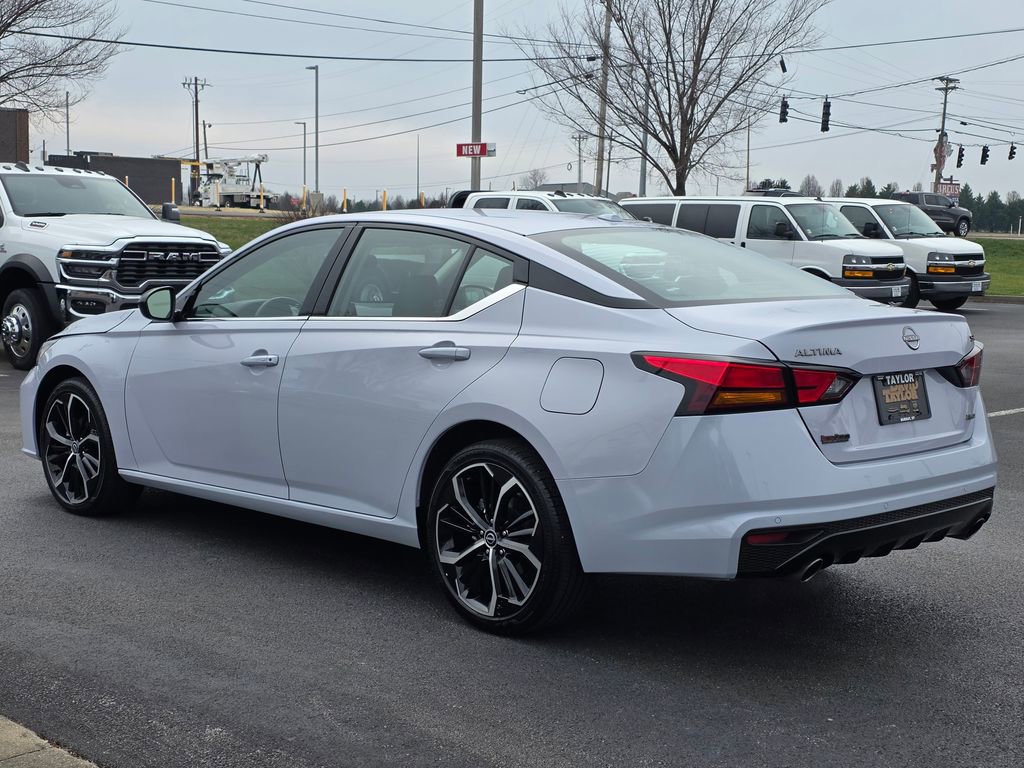 Used 2024 Nissan Altima 2.5 SR image 7