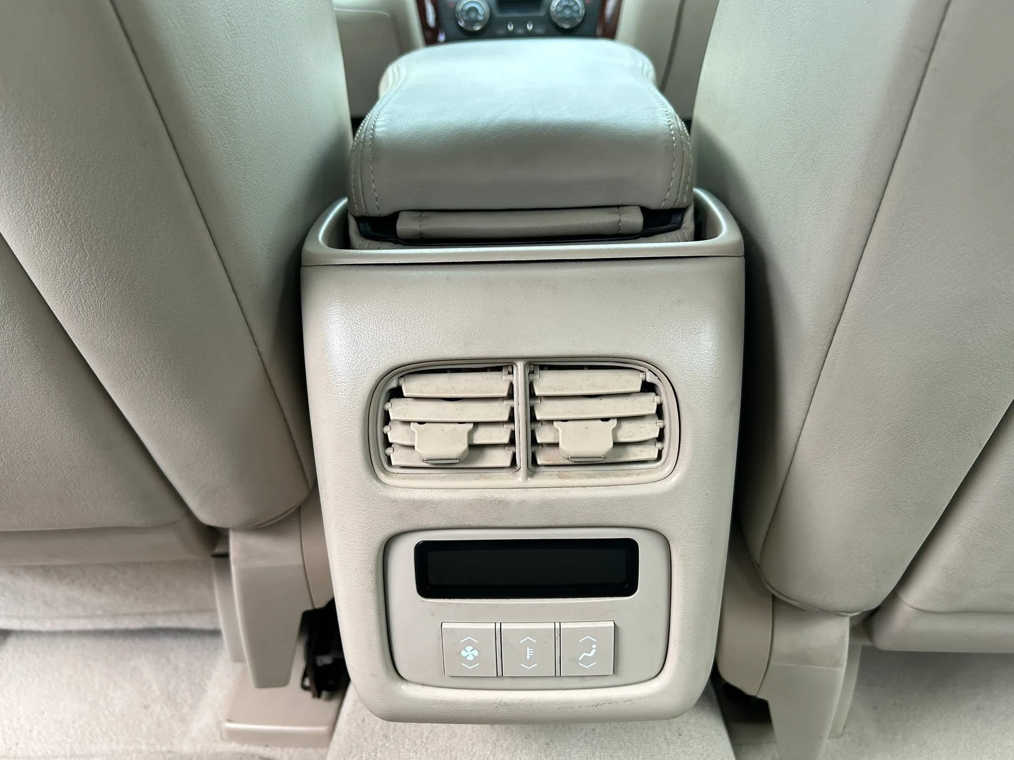 Used 2007 Cadillac DTS Luxury I FWD image 20