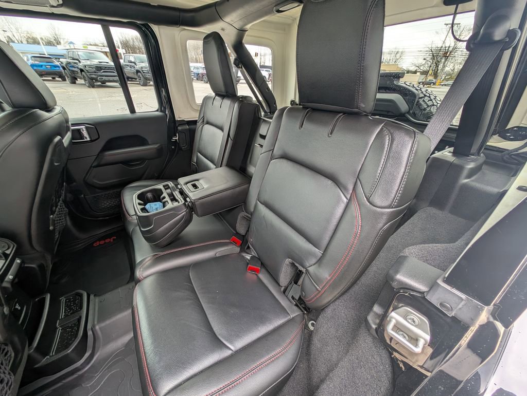 Used 2018 Jeep Wrangler Unlimited Rubicon image 18