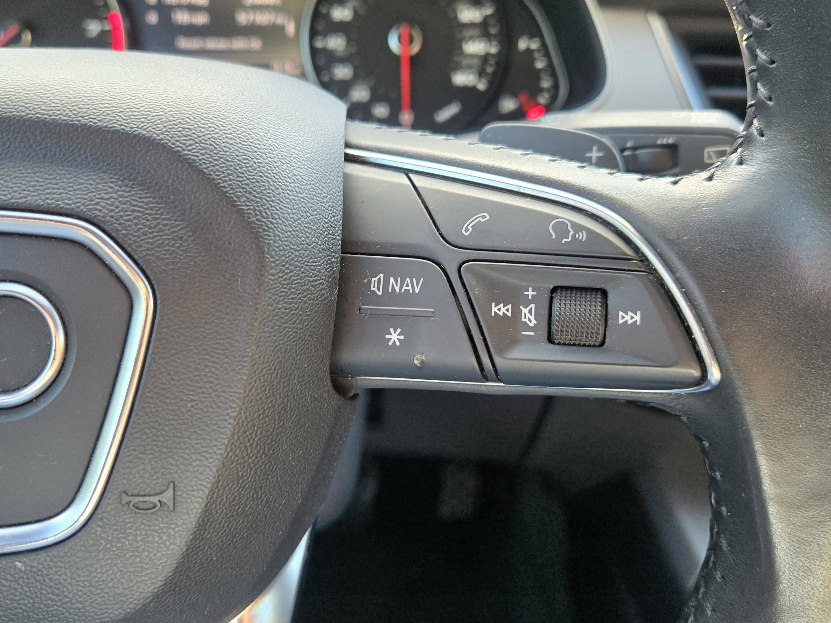 Used 2018 Audi Q7 2.0T Premium AWD/4WD image 11