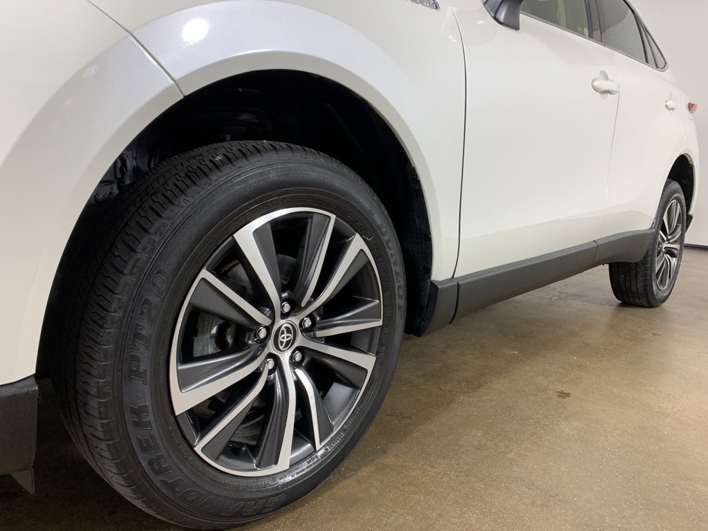 Used 2021 Toyota Venza LE image 37