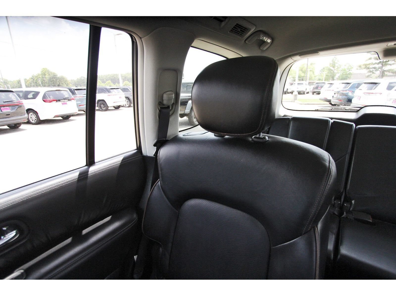 Used 2019 Nissan Armada Platinum w/ Captain's Chairs Package RWD image 14