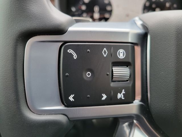 Used 2025 Land Rover Discovery Dynamic SE image 31