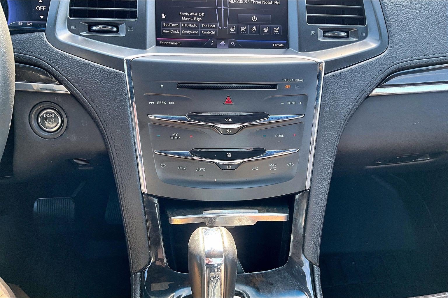Used 2013 Lincoln MKS AWD image 14