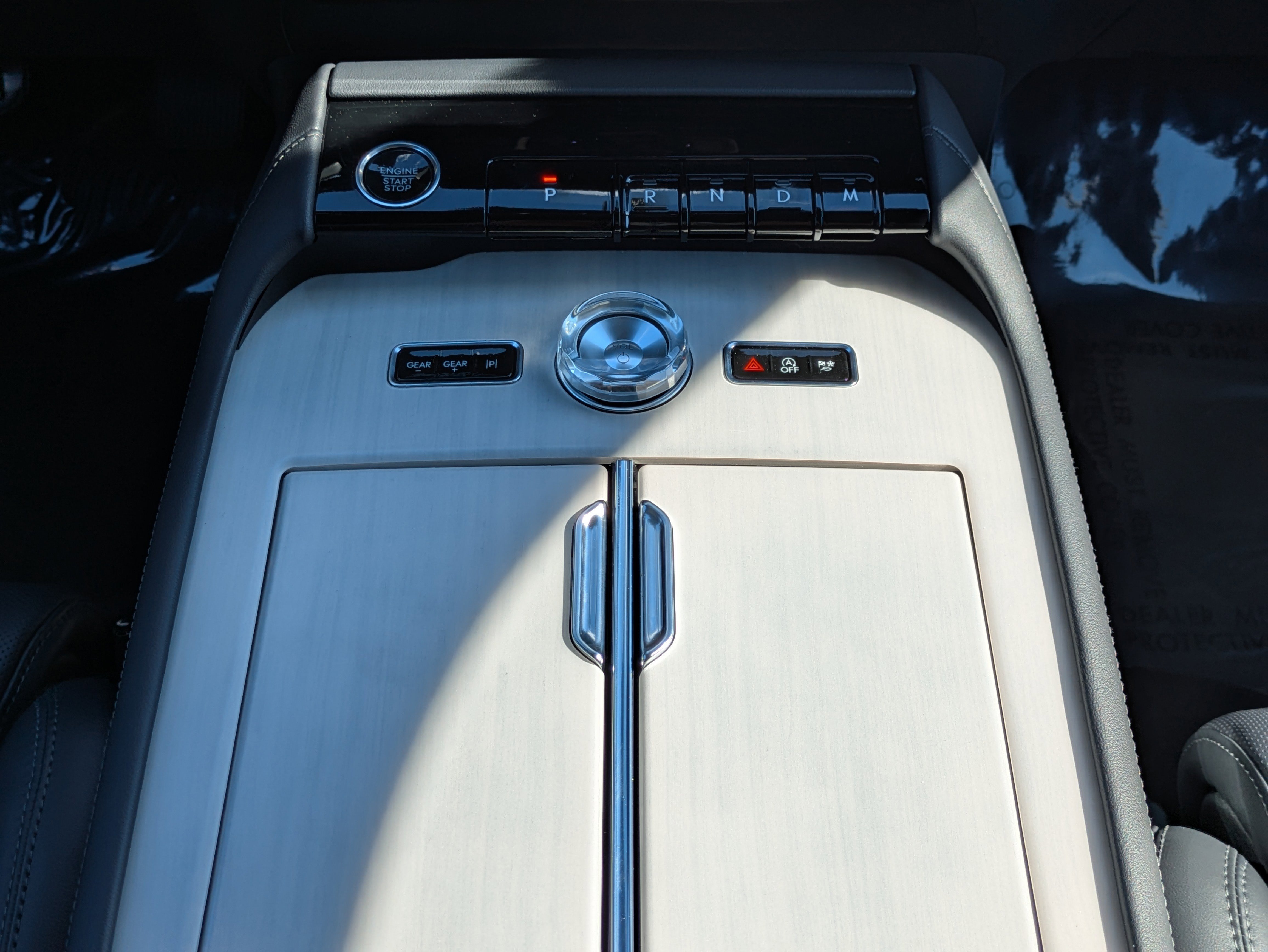 New 2026 Lincoln Navigator L Reserve w/ Jet Appearance Package image 18