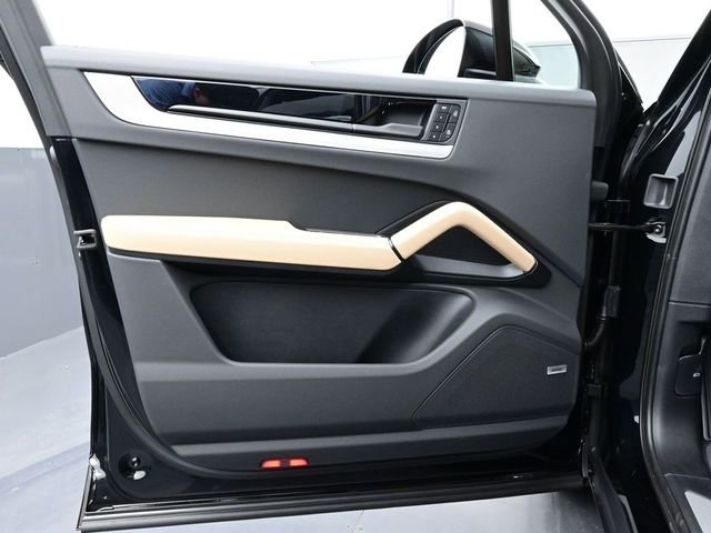 New 2026 Porsche Cayenne image 7