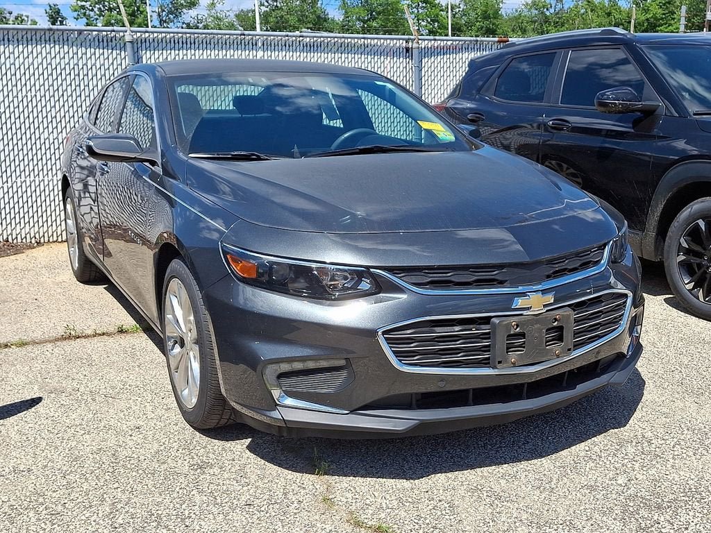 Used 2017 Chevrolet Malibu Premier w/ Driver Confidence Package FWD image 6