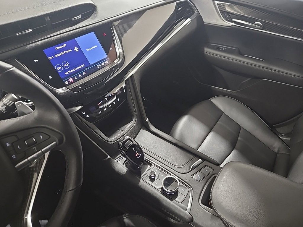 Used 2024 Cadillac XT6 Sport image 13