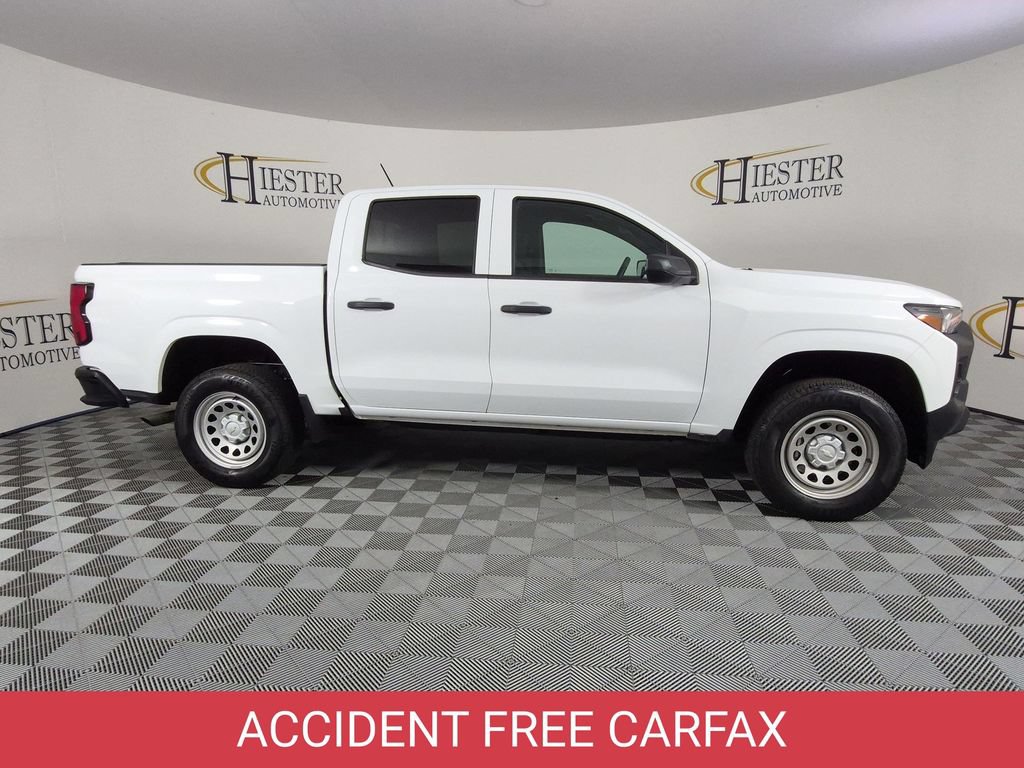 Certified 2024 Chevrolet Colorado W/T RWD image 3