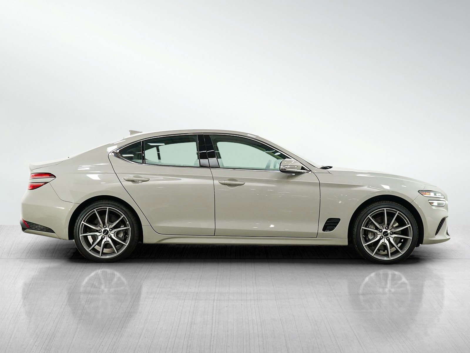 Used 2026 Genesis G70 2.5T AWD/4WD image 6