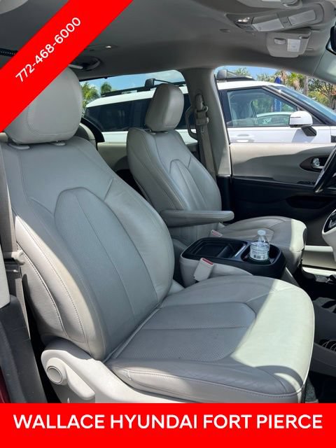 Used 2019 Chrysler Pacifica Touring-L w/ Advanced Safetytec Group FWD image 7