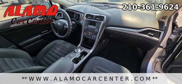 Used 2017 Ford Fusion SE image 16