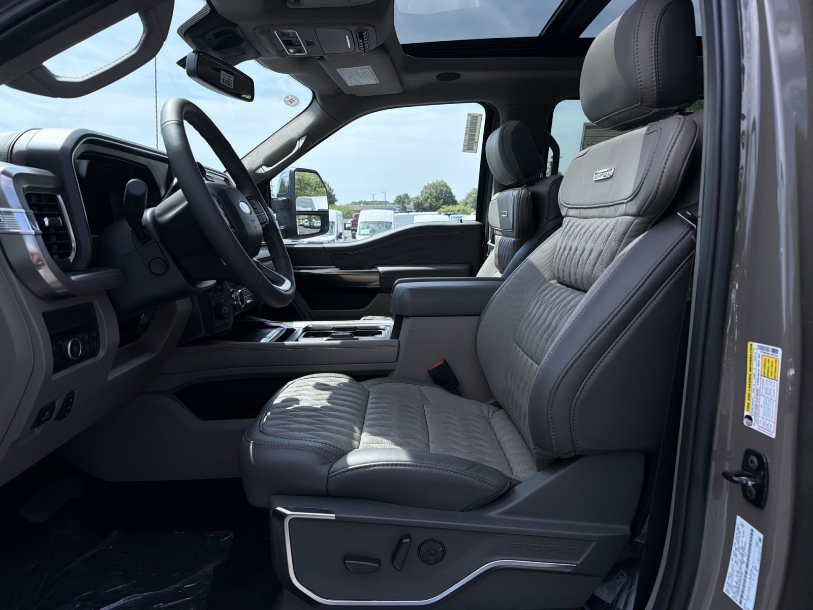 New 2026 Ford F350 Platinum w/ Platinum Plus Package AWD/4WD image 25