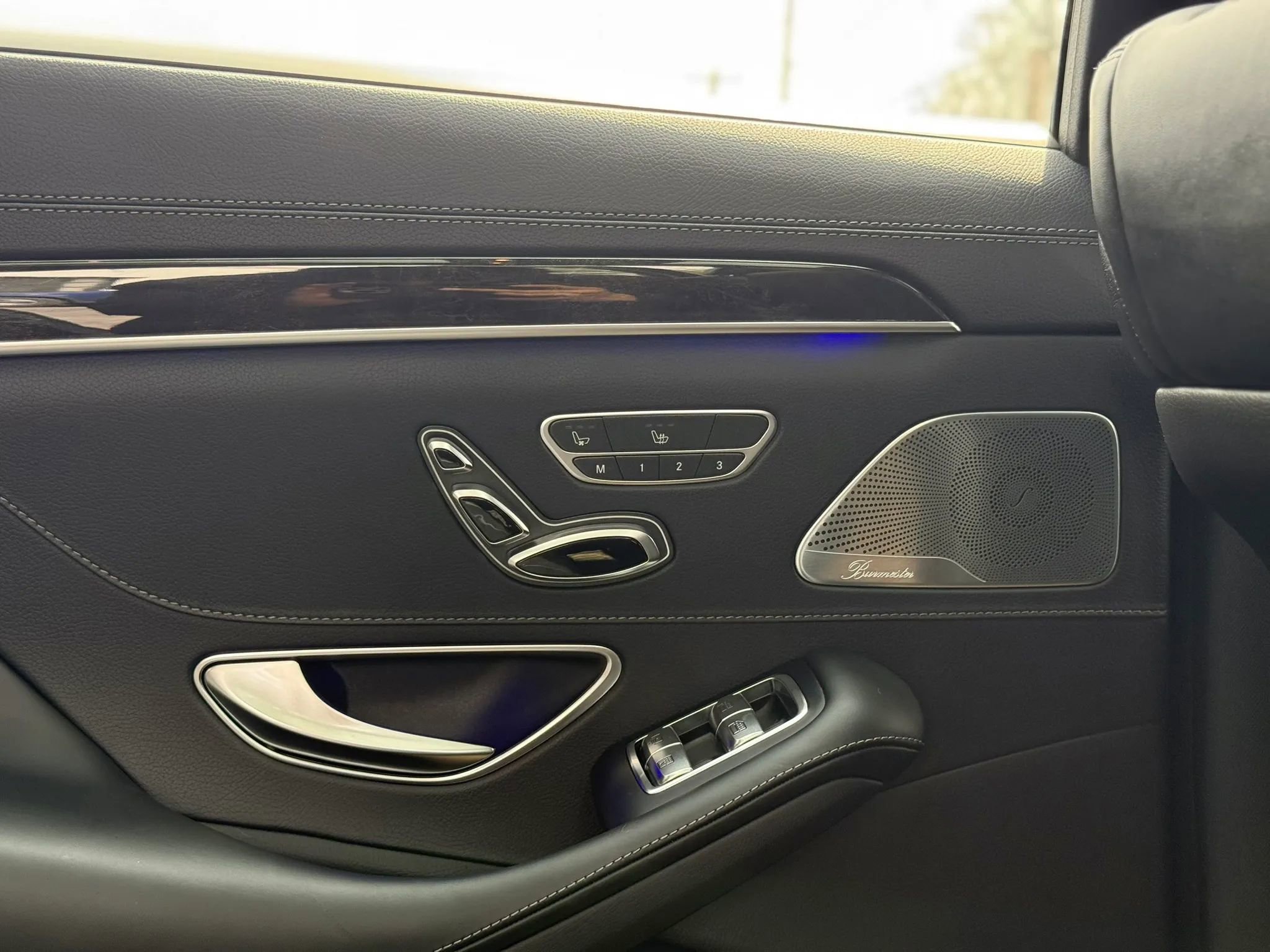 Used 2019 Mercedes-Benz S 560 4MATIC Sedan image 41