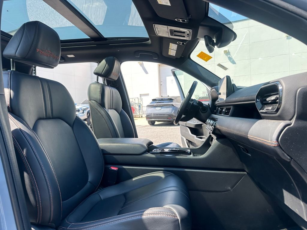 Used 2024 Honda Pilot TrailSport image 26