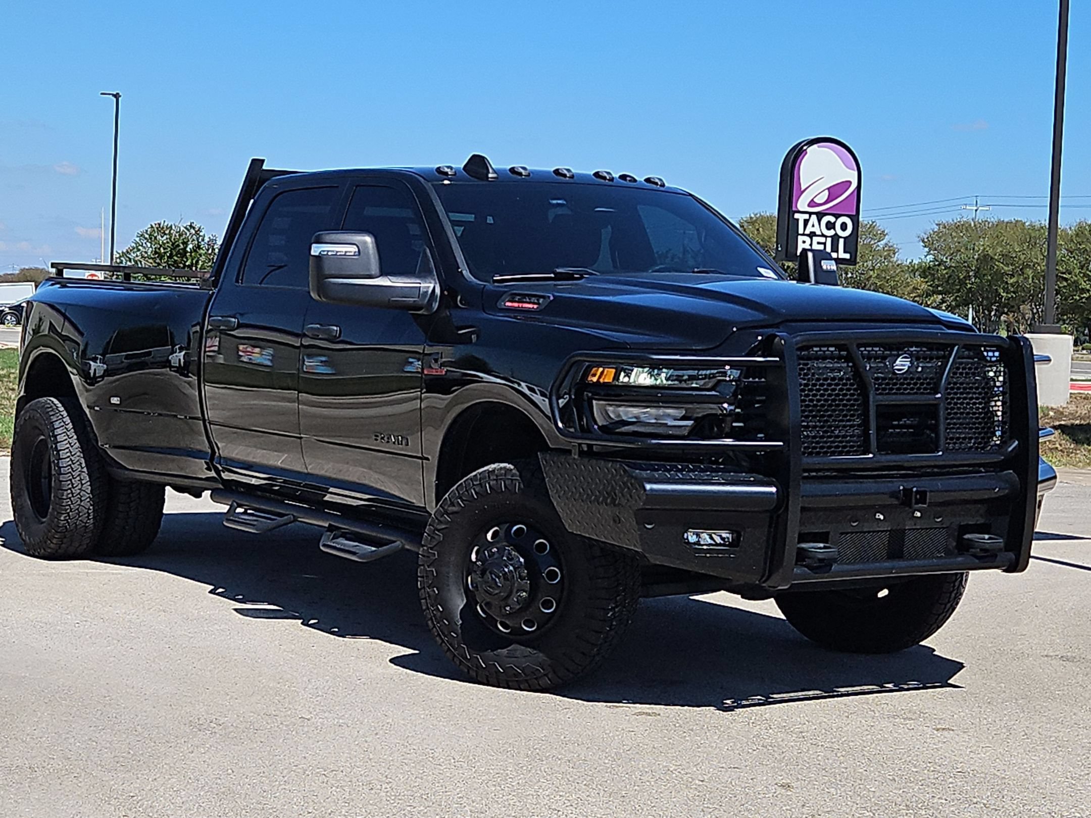 Used 2025 RAM 3500 Lone Star AWD/4WD image 1
