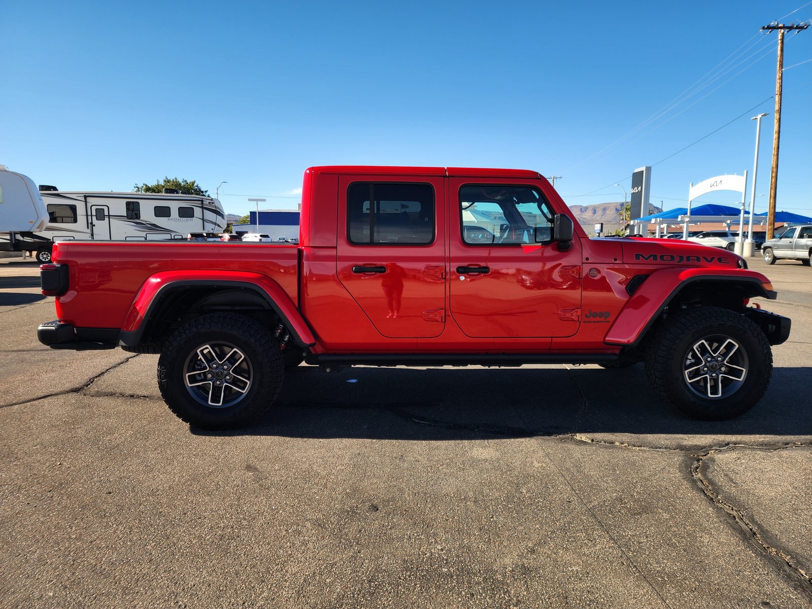 Used 2025 Jeep Gladiator Mojave AWD/4WD image 6