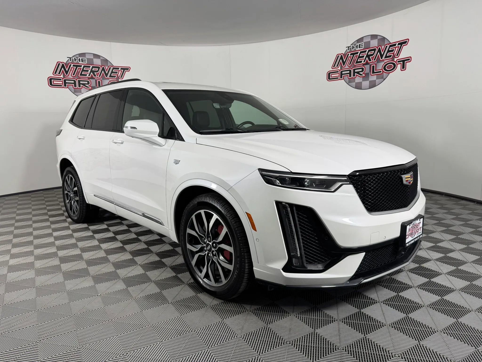 Used 2023 Cadillac XT6 Sport w/ Platinum Package AWD/4WD image 9