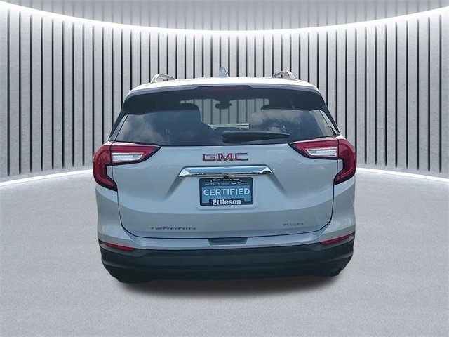 Used 2022 GMC Terrain SLE w/ Driver Convenience Package image 4