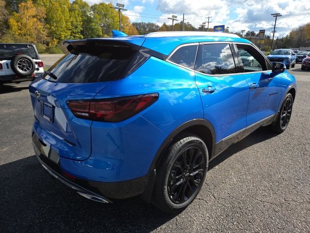 New 2025 Chevrolet Blazer Premier w/ LPO, Black Sport Package image 7