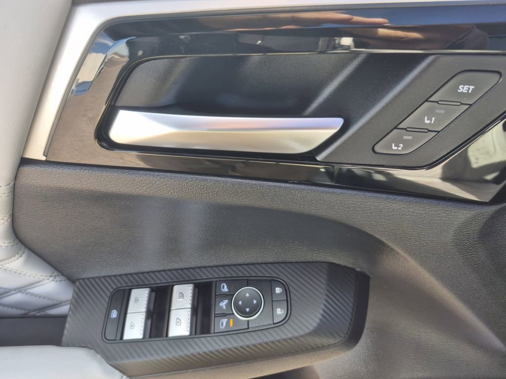 Used 2023 Mitsubishi Outlander SEL image 7